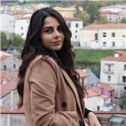 Studentessa laureata in Lettere Classiche e attualmente iscritta alla magistrale di Filologia Classica impartisce ripetizioni di greco e latino